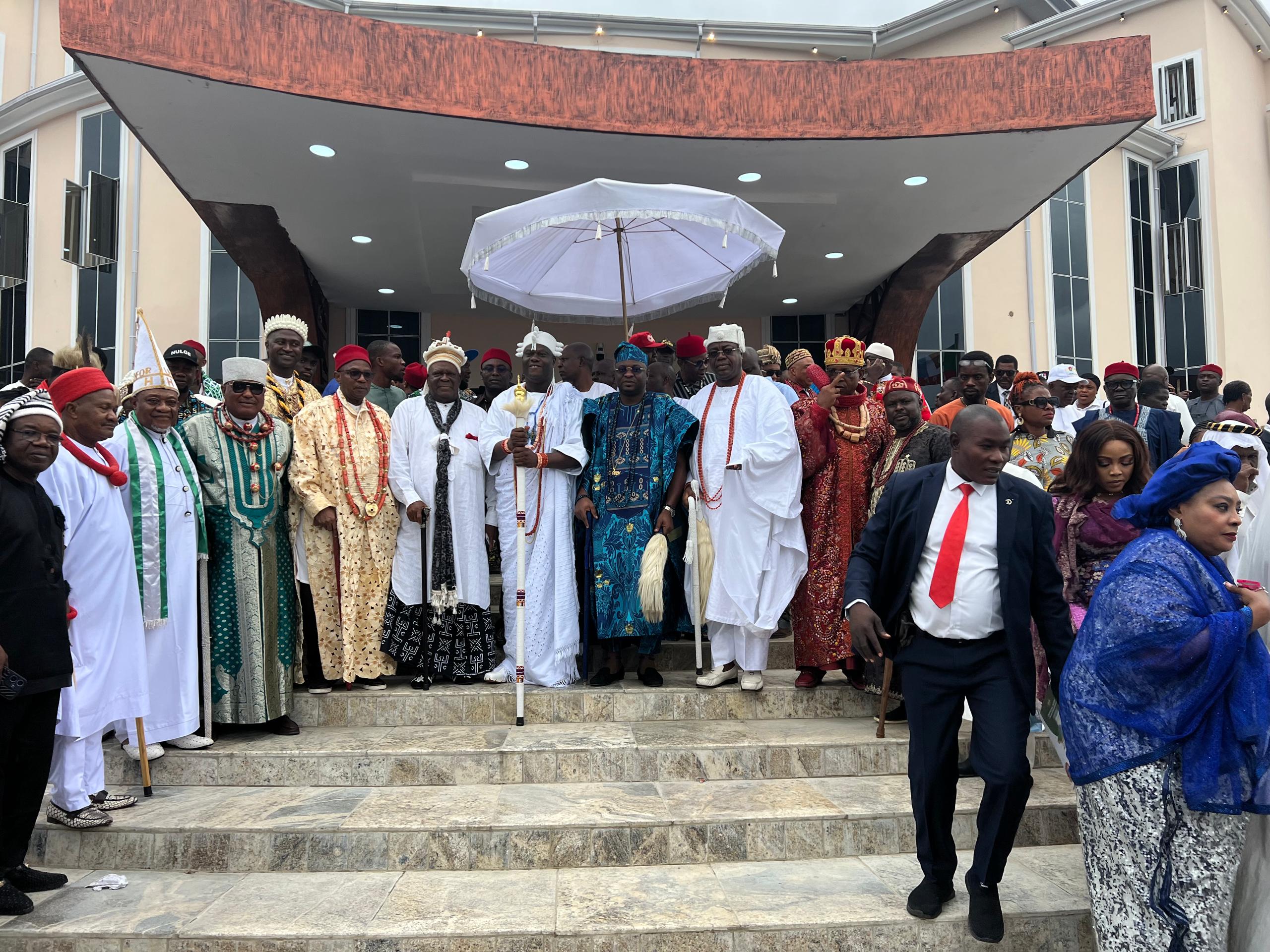 OLOFIN ATTENDS PRESIDENTIAL COMMISSIONING OF PROJECTS IN IMO STATE ALONGSIDE NATIONAL TRADITIONAL RULERS AND GOVERNORS